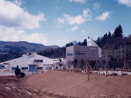 朝日町工場 本セラ製造ライン操業